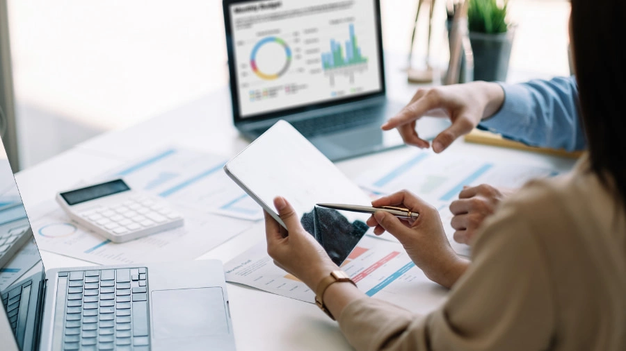 Analytics, Monitoring & Continuous Improvement